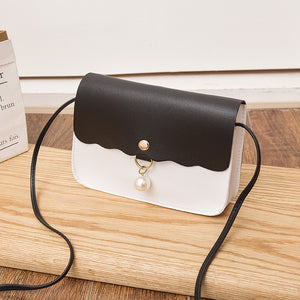 MODERN Vegan Leather Handbag With Shoulder Strap